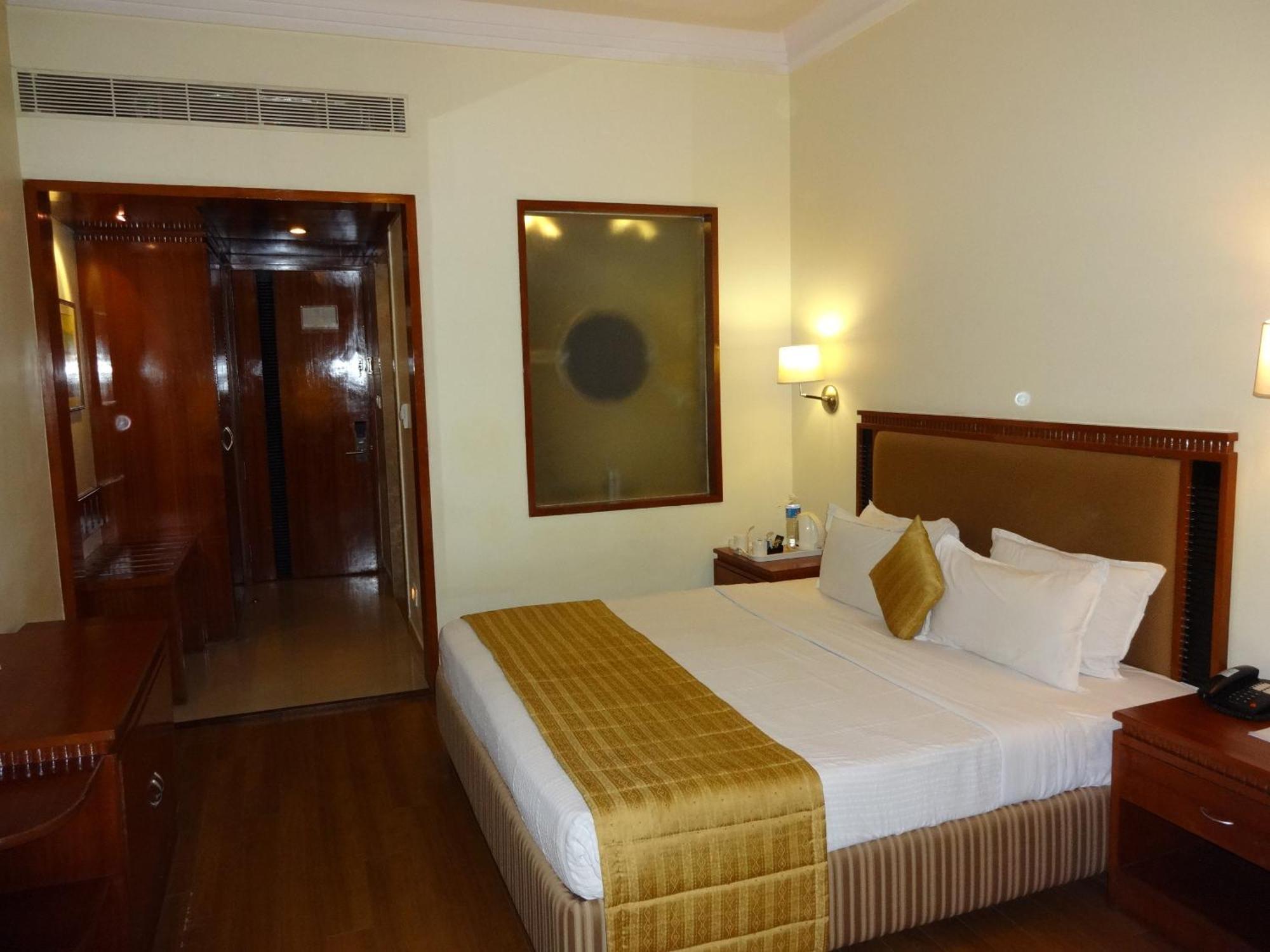 Royal Court Hotel Maduráj Szoba fotó