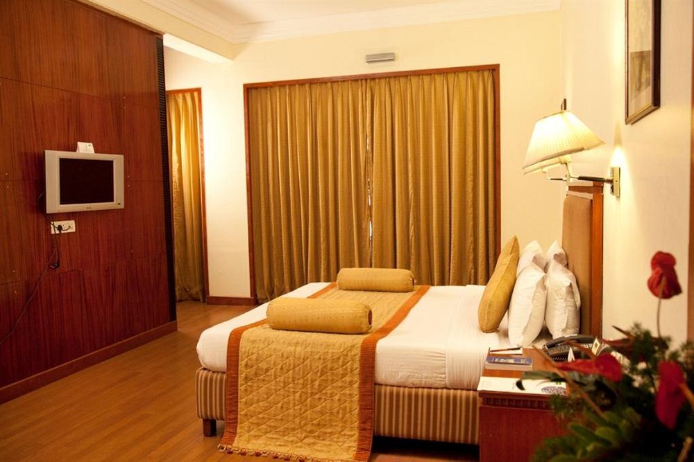 Royal Court Hotel Maduráj Kültér fotó