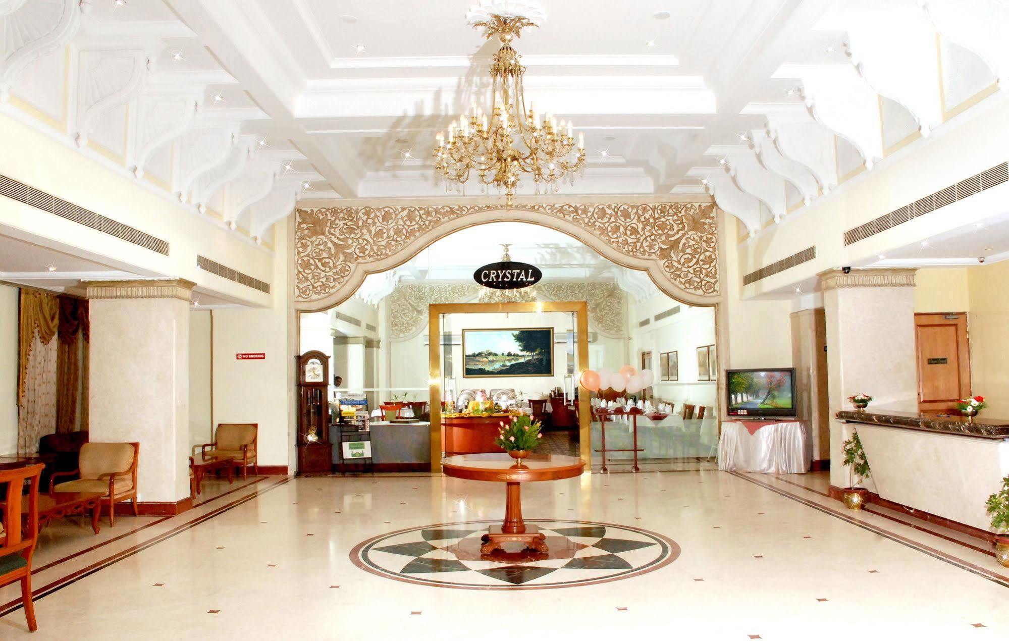 Royal Court Hotel Maduráj Kültér fotó