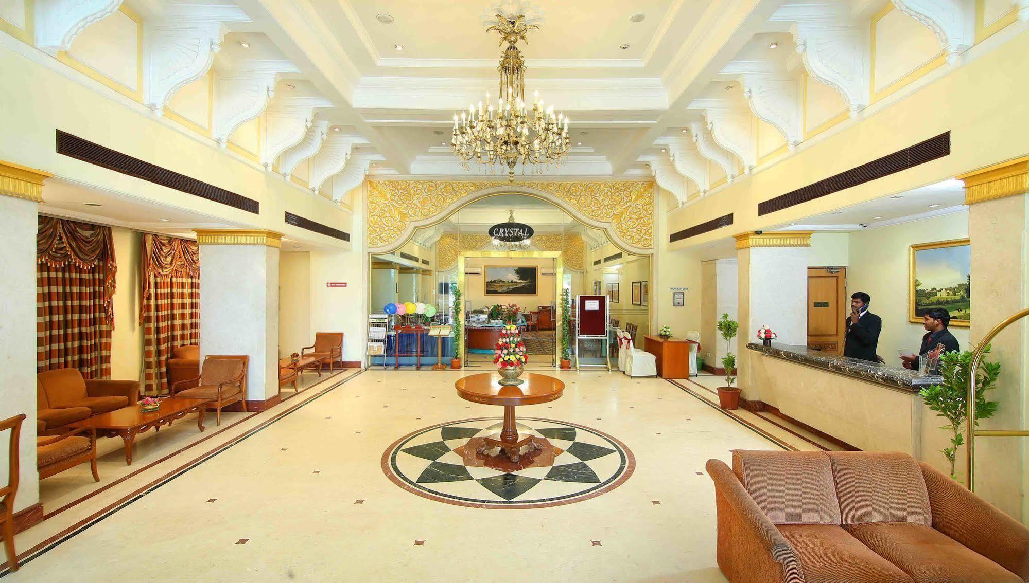 Royal Court Hotel Maduráj Kültér fotó