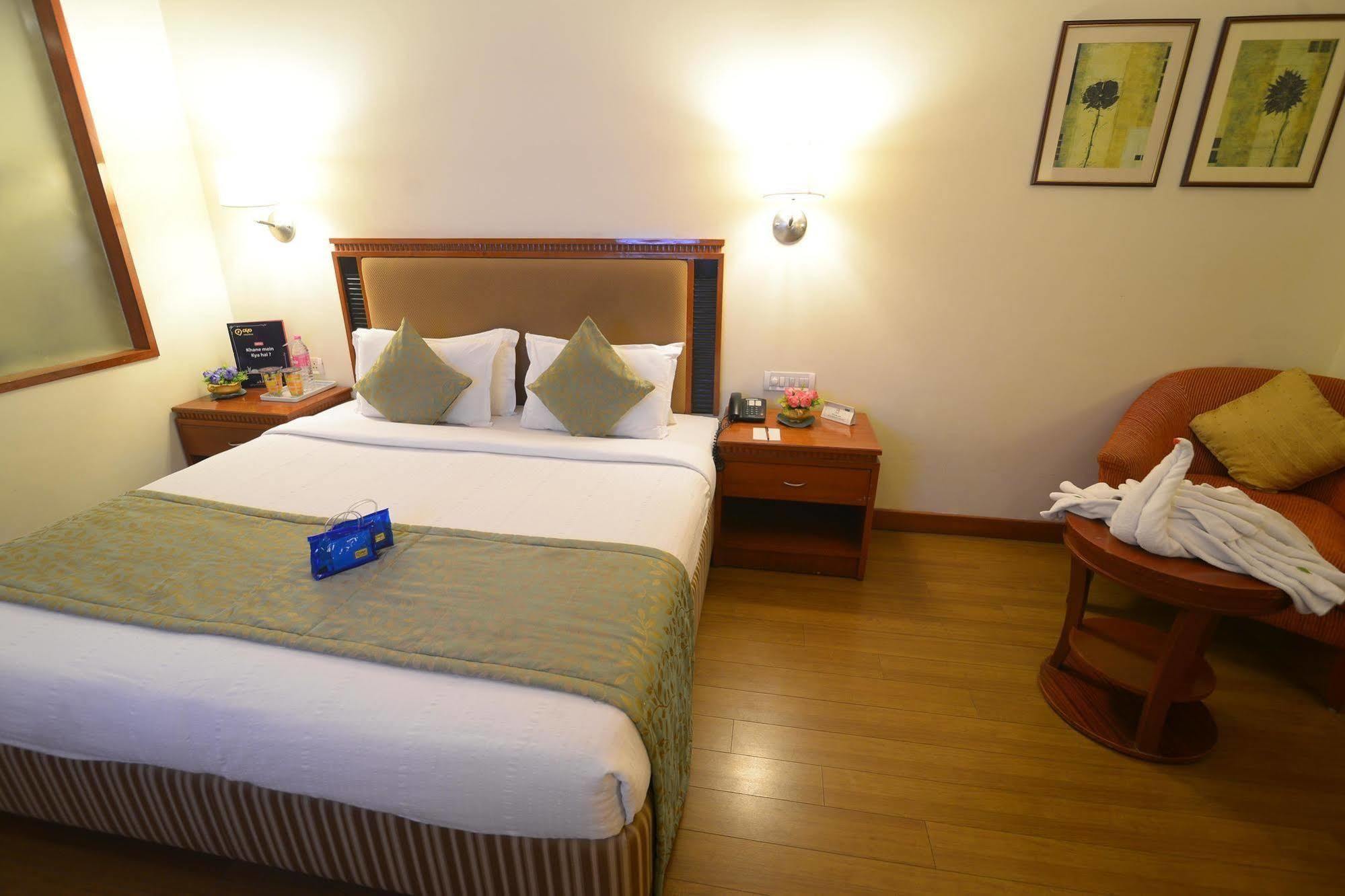 Royal Court Hotel Maduráj Kültér fotó